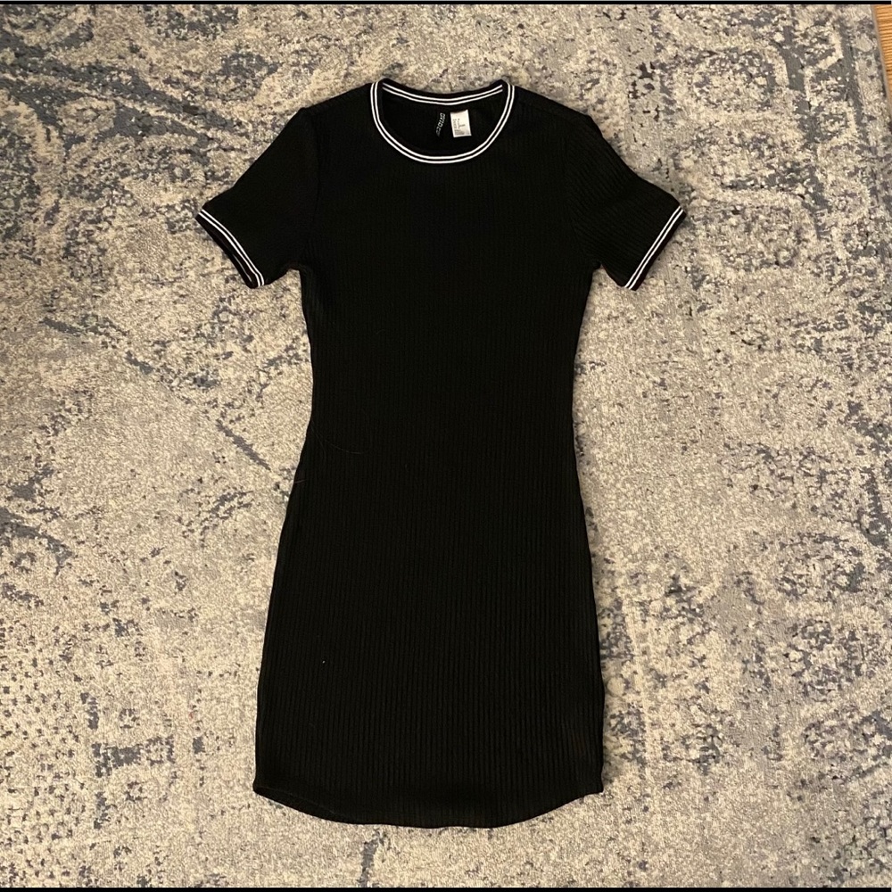 H&M Ribbed Short Sleeve Fitted Mini Dress